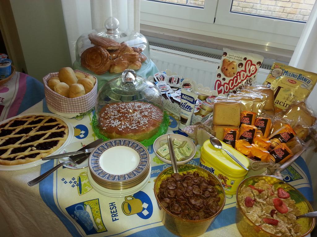 Bed&Breakfast Romantica Evasione Sutri Esterno foto