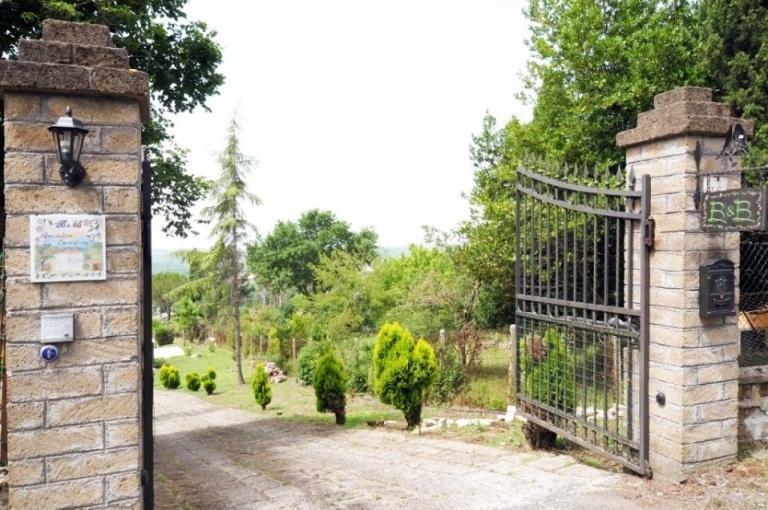 Bed&Breakfast Romantica Evasione Sutri Esterno foto