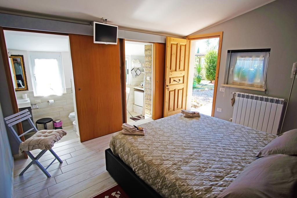 Bed&Breakfast Romantica Evasione Sutri Esterno foto