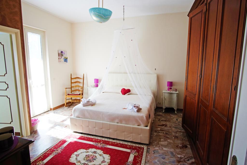 Bed&Breakfast Romantica Evasione Sutri Esterno foto