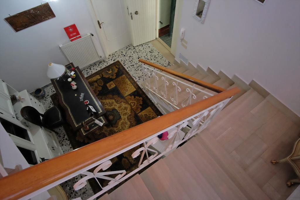 Bed&Breakfast Romantica Evasione Sutri Esterno foto